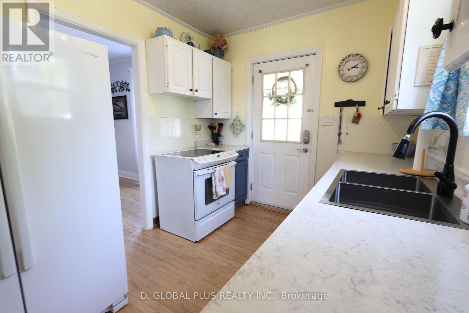 Photo 8 of 545 Adolphus Street, Cornwall ON