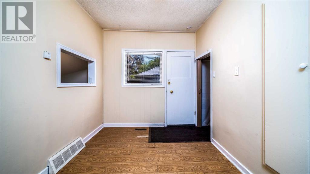 Single Family House Bungalow for Sale in   Avenue NW Bowness Calgary 