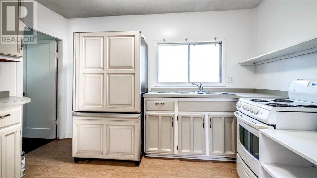 Single Family House Bungalow for Sale in   Avenue NW Bowness Calgary 