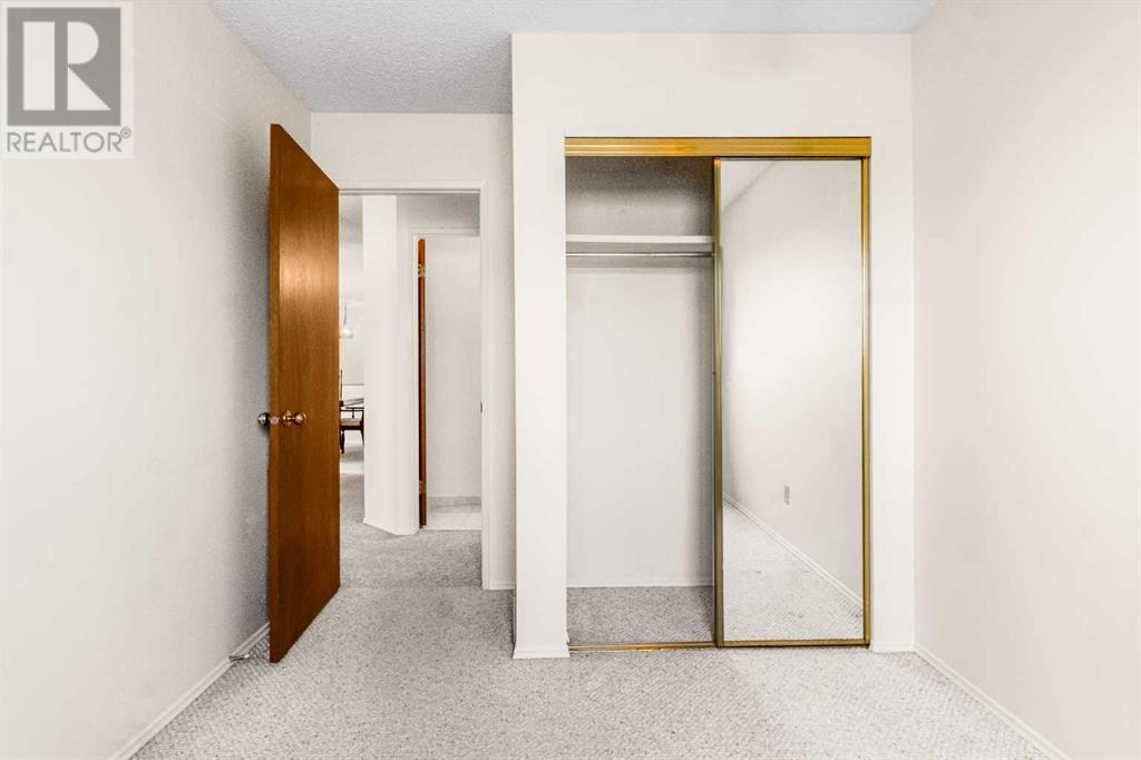 Single Family House Bi-level for Sale in  Erin Grove Place SE Erin Woods Calgary 