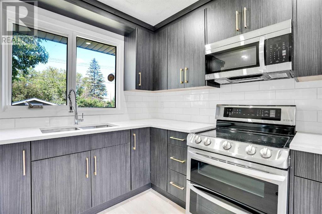 Single Family House Bungalow for Sale in  pensville Road SE Penbrooke Meadows Calgary 