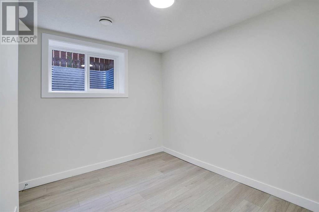 Single Family House Bungalow for Sale in  pensville Road SE Penbrooke Meadows Calgary 