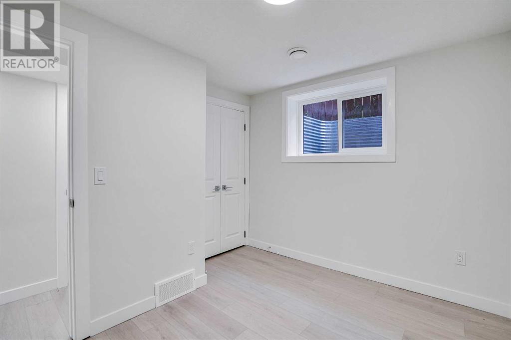 Single Family House Bungalow for Sale in  pensville Road SE Penbrooke Meadows Calgary 