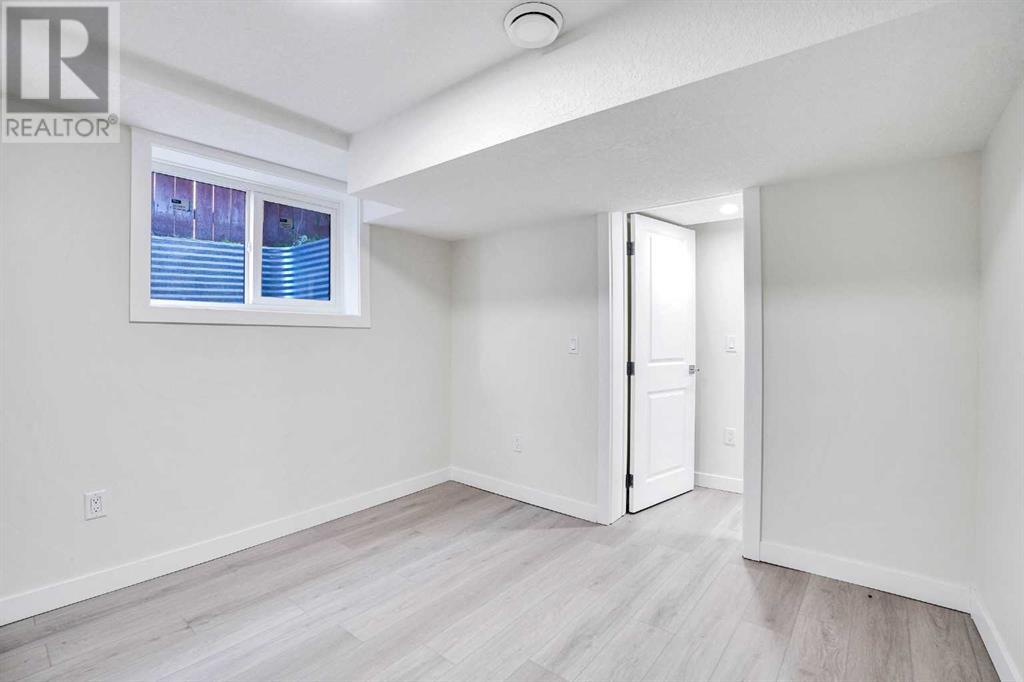 Single Family House Bungalow for Sale in  pensville Road SE Penbrooke Meadows Calgary 