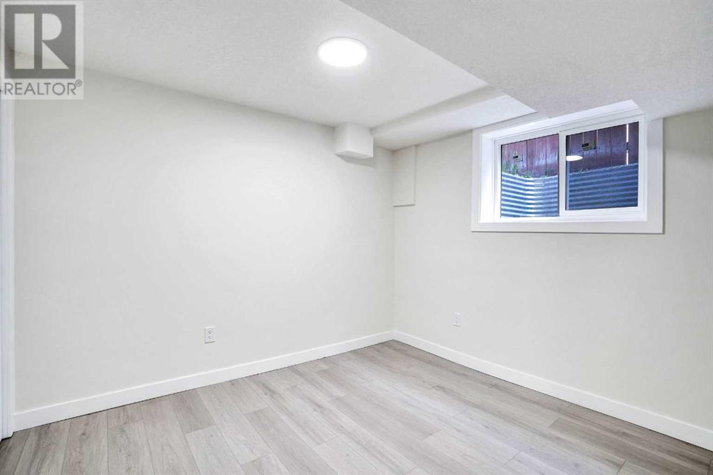 Single Family House Bungalow for Sale in  pensville Road SE Penbrooke Meadows Calgary 