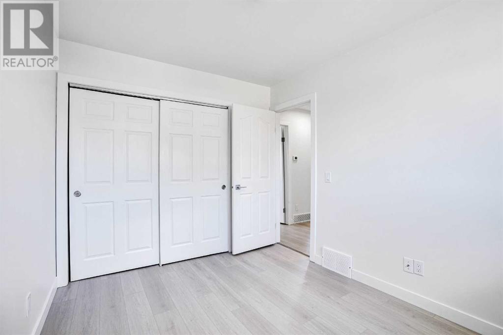 Single Family House Bungalow for Sale in  pensville Road SE Penbrooke Meadows Calgary 