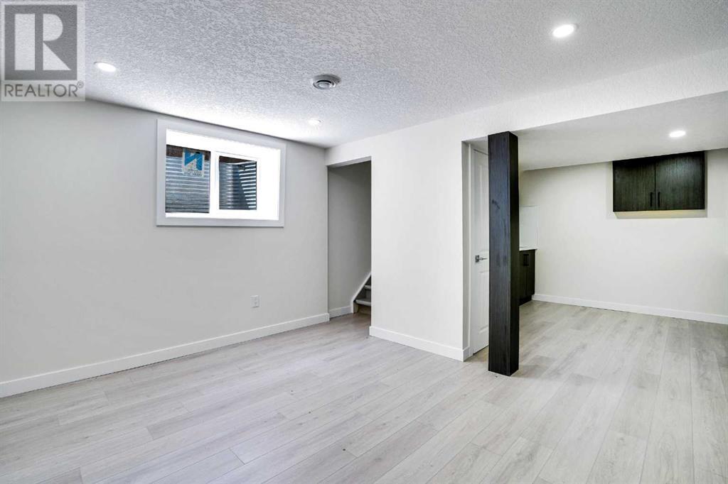 Single Family House Bungalow for Sale in  pensville Road SE Penbrooke Meadows Calgary 