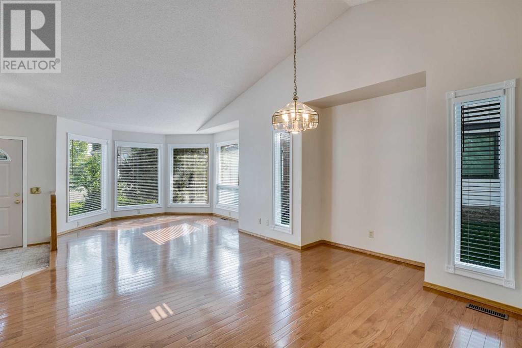 Single Family House for Sale in  Hawkbury Place NW Hawkwood Calgary 