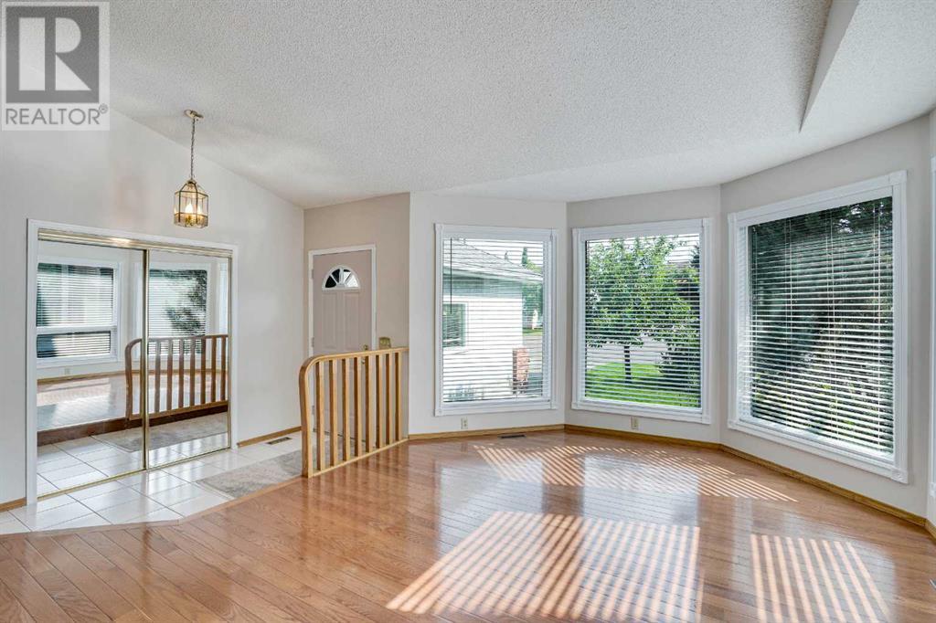 Single Family House for Sale in  Hawkbury Place NW Hawkwood Calgary 