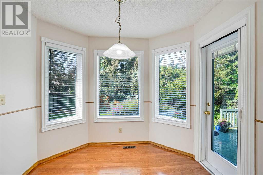 Single Family House for Sale in  Hawkbury Place NW Hawkwood Calgary 