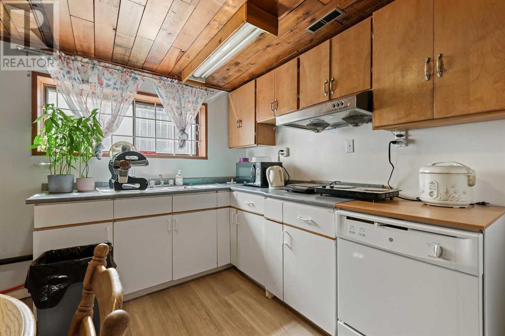 Single Family House Bungalow for Sale in  Aboyne Place NE Abbeydale Calgary 