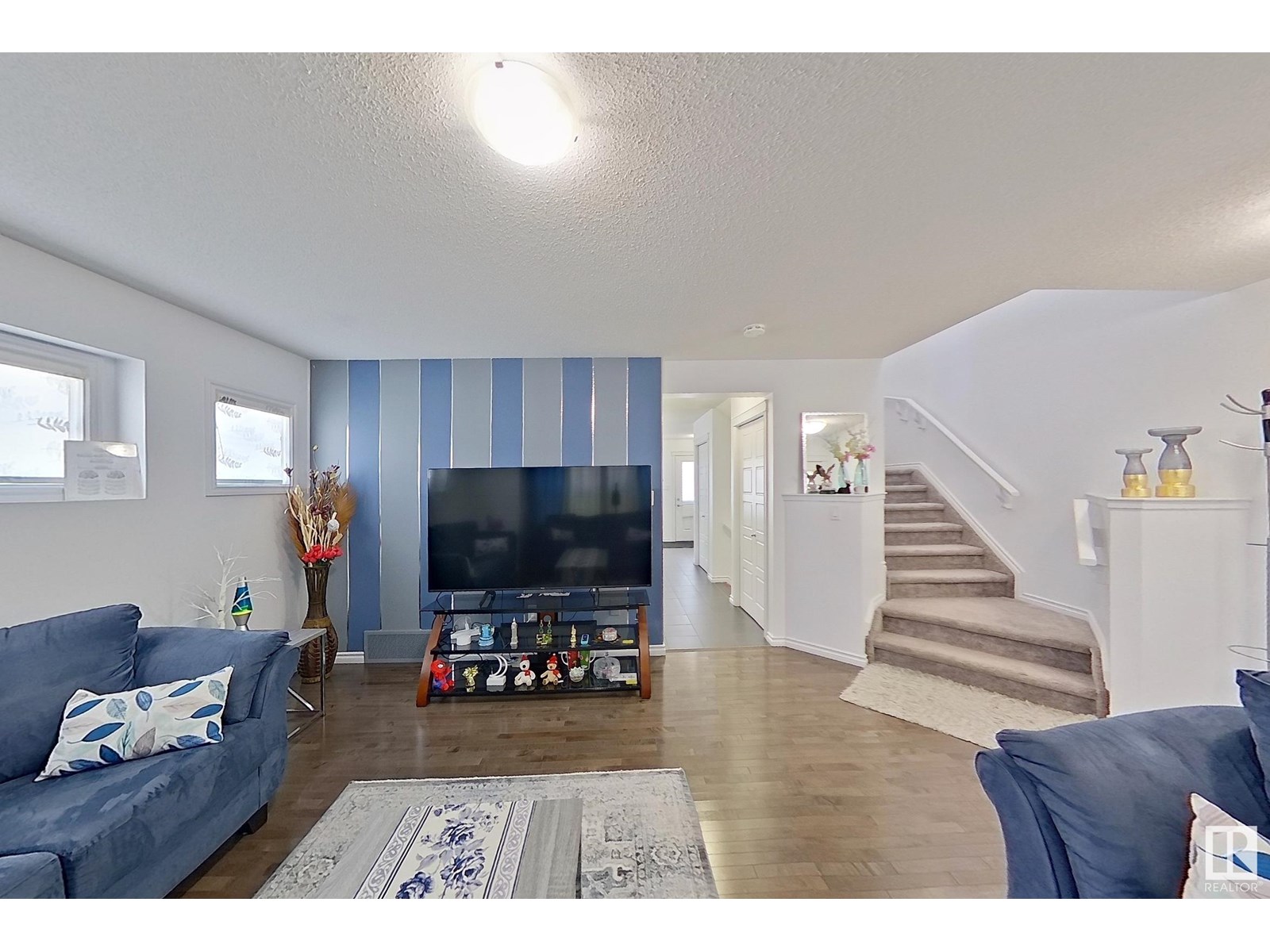 Photo 14 of 1503 63 St Sw, Edmonton AB