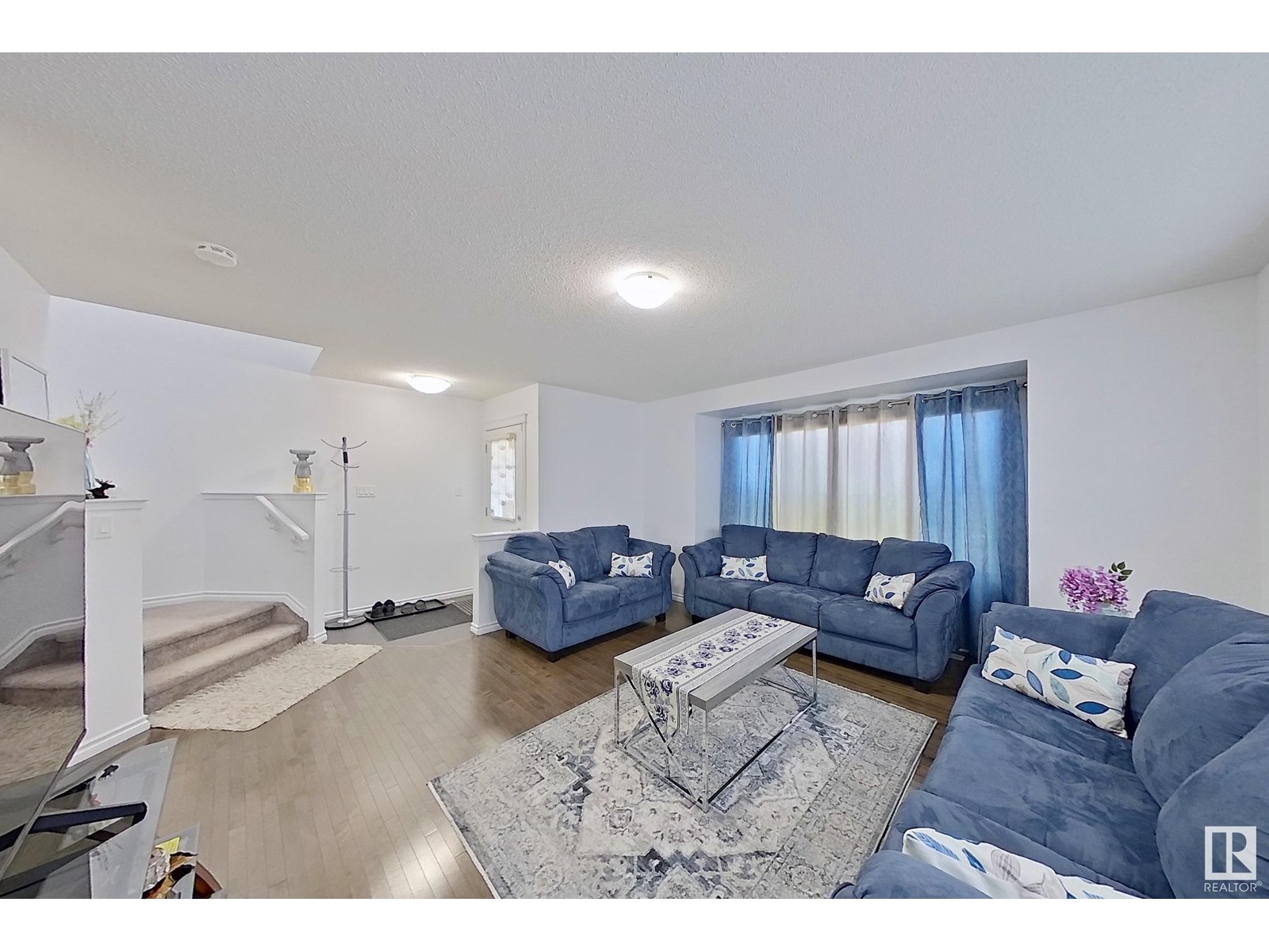 Photo 12 of 1503 63 St Sw, Edmonton AB