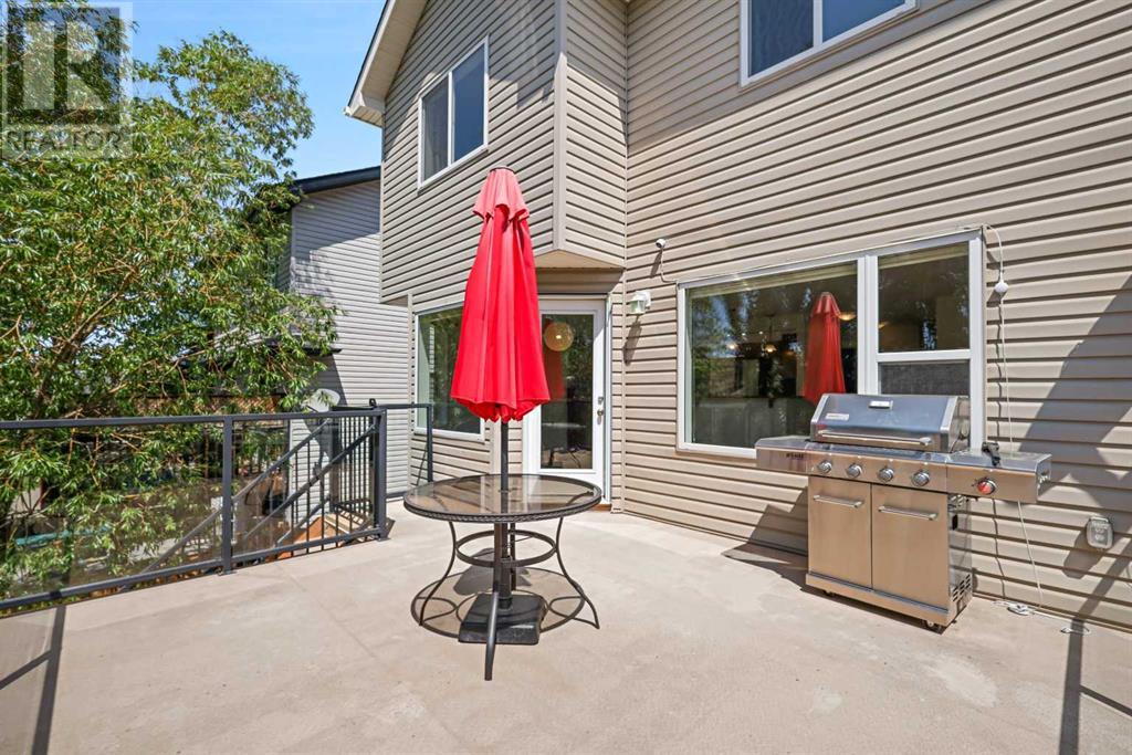 Single Family House for Sale in  Rockyspring Green NW Rocky Ridge Calgary 