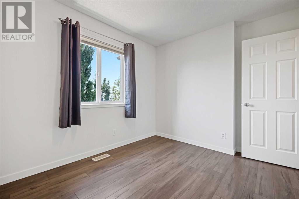 Single Family House for Sale in  Rockyspring Green NW Rocky Ridge Calgary 