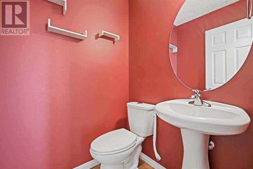 Single Family House for Sale in  Rockyspring Green NW Rocky Ridge Calgary 