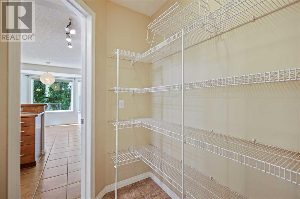 Single Family House for Sale in  Rockyspring Green NW Rocky Ridge Calgary 