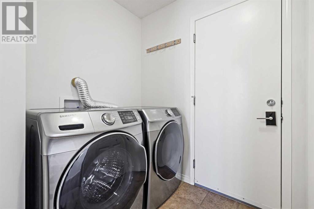 Single Family House for Sale in  Rockyspring Green NW Rocky Ridge Calgary 