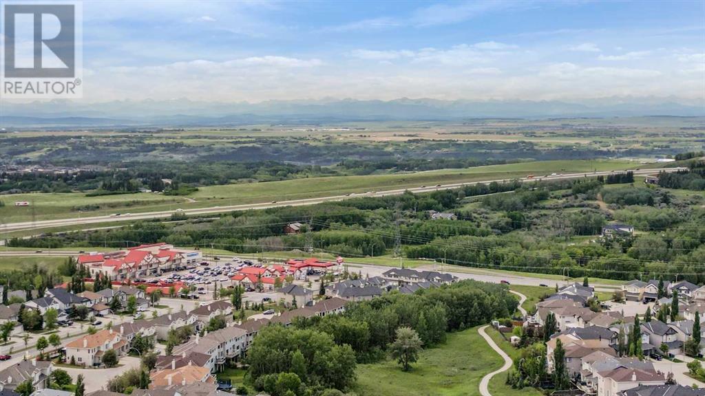 Single Family House for Sale in  Rockyspring Green NW Rocky Ridge Calgary 