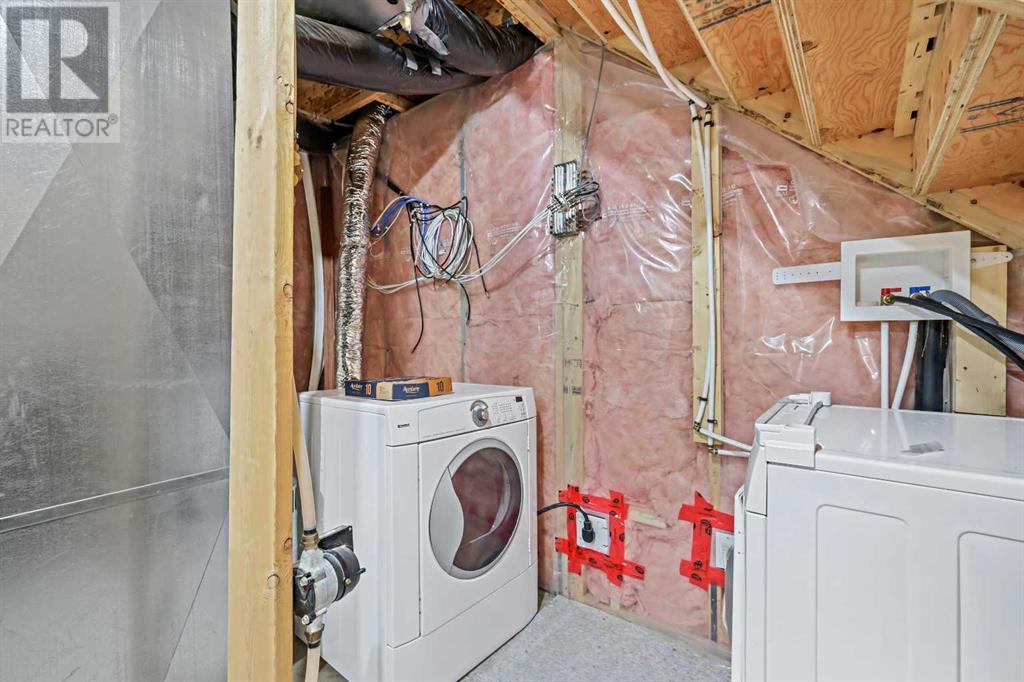 Single Family House for Sale in  Rockyspring Green NW Rocky Ridge Calgary 