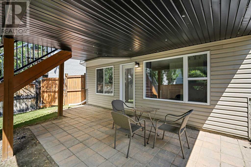 Single Family House for Sale in  Rockyspring Green NW Rocky Ridge Calgary 