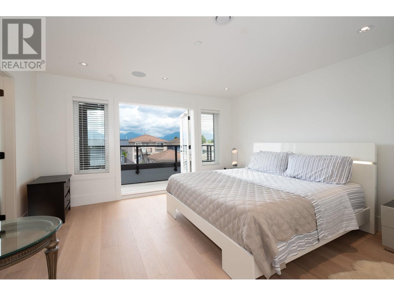 Photo 13 of 2765 E 27th Avenue, Vancouver BC
