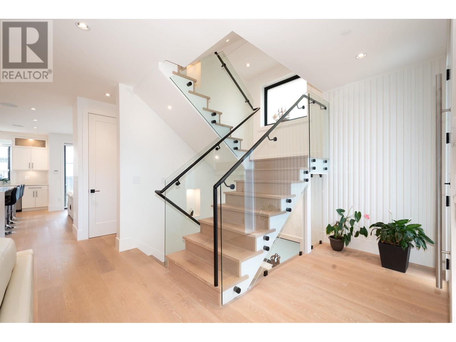 Photo 12 of 2765 E 27th Avenue, Vancouver BC