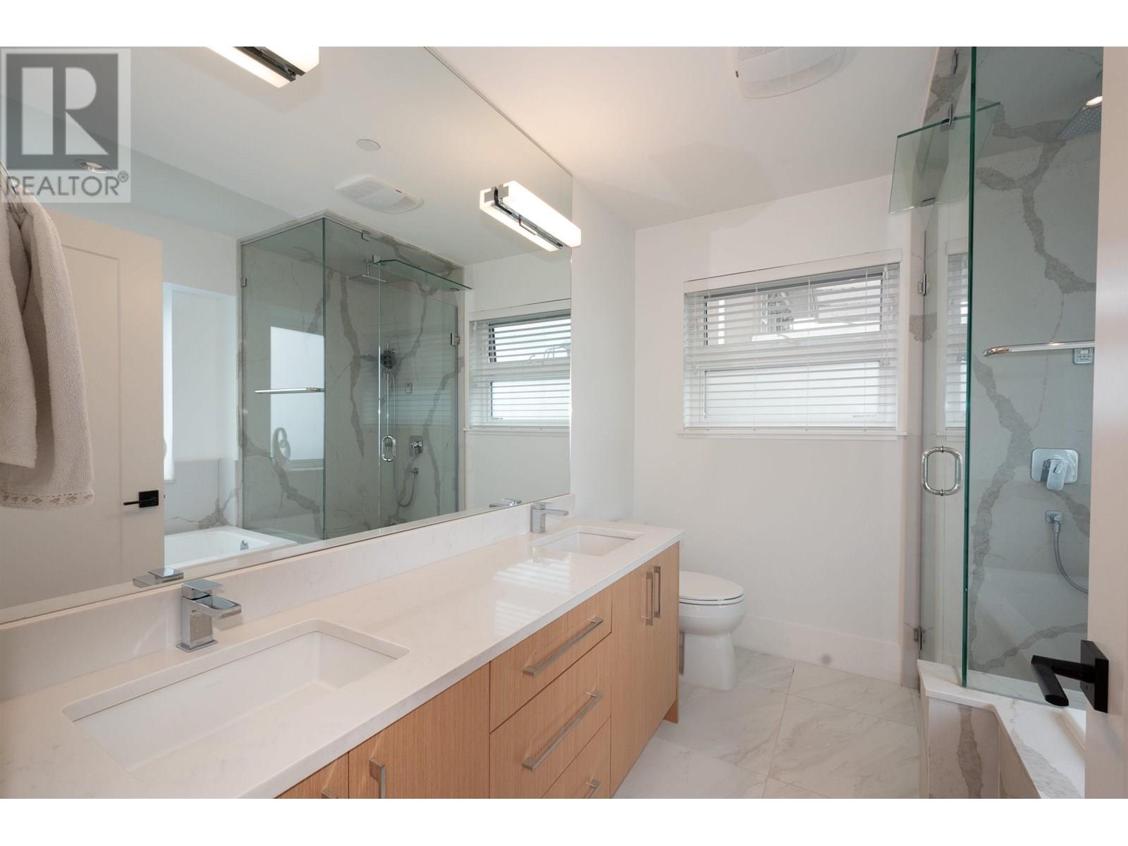 Photo 15 of 2765 E 27th Avenue, Vancouver BC