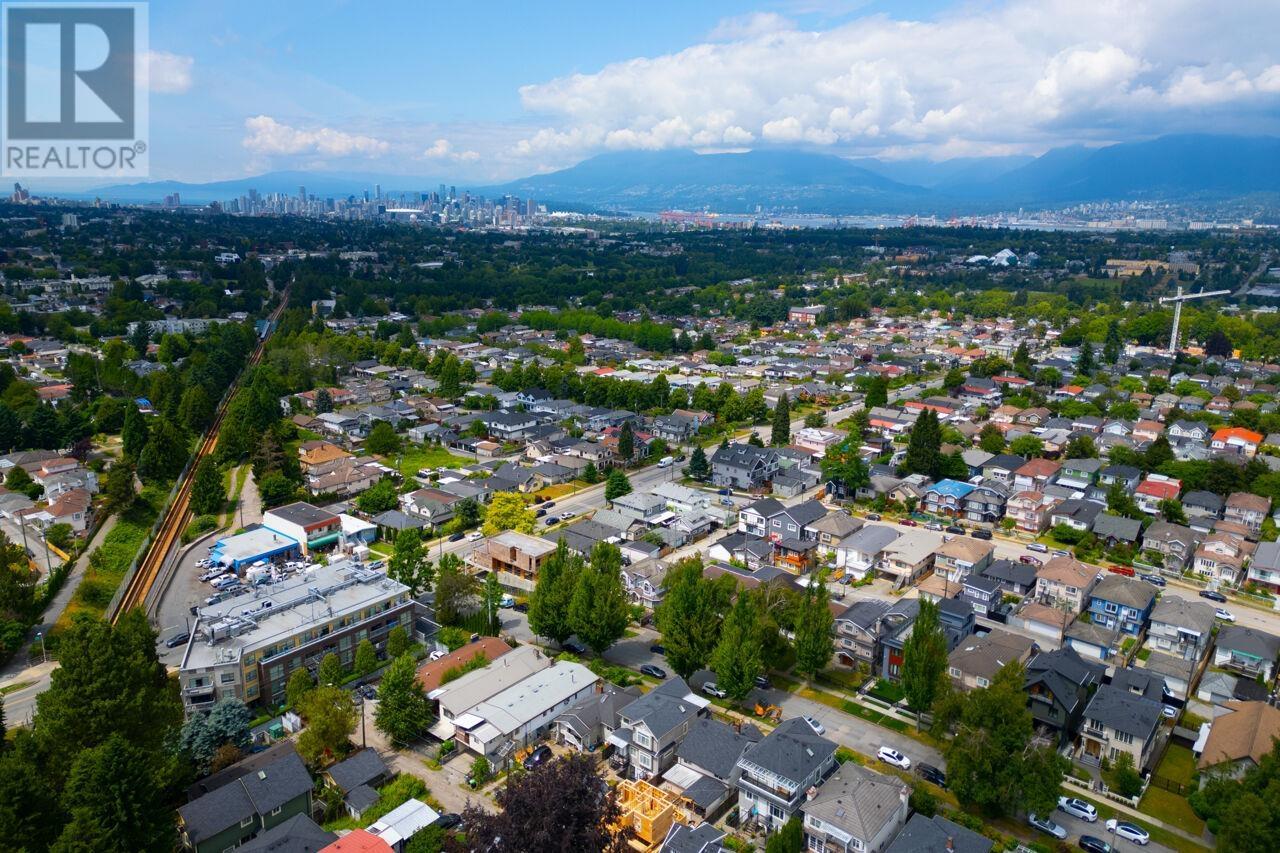 Photo 31 of 2765 E 27th Avenue, Vancouver BC
