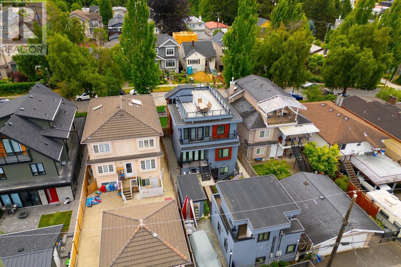 Photo 33 of 2765 E 27th Avenue, Vancouver BC