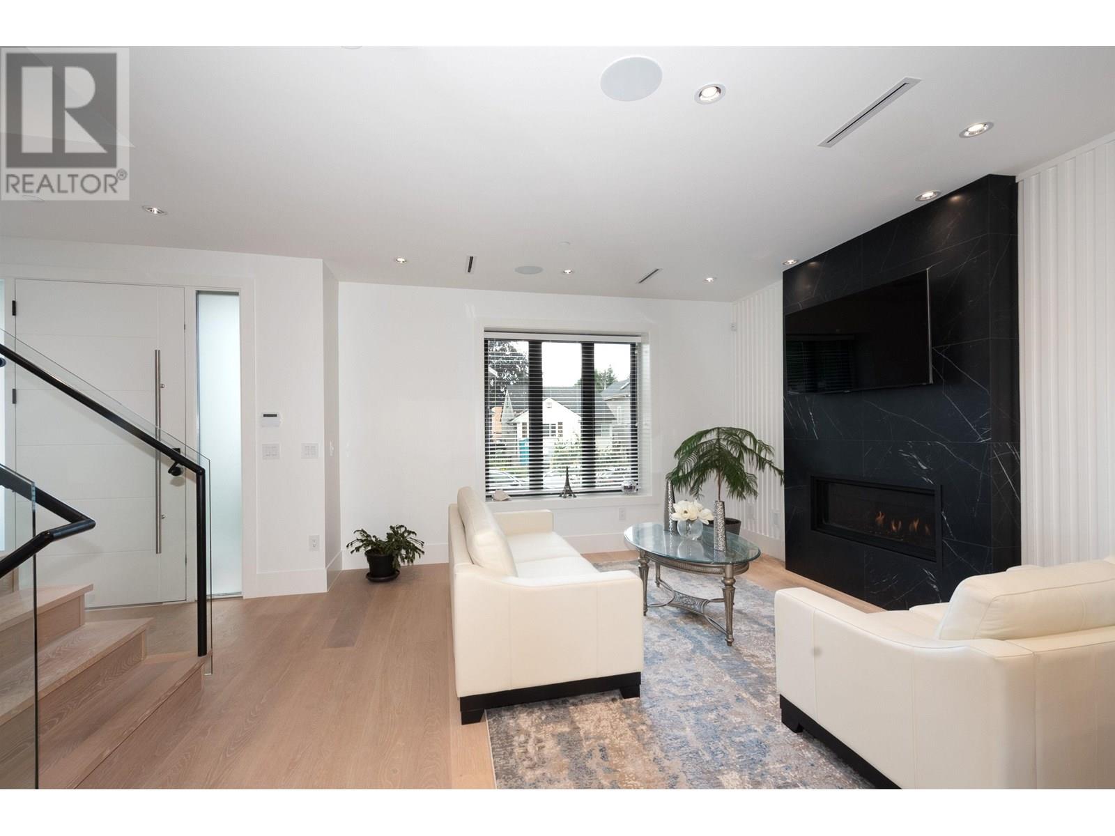 Photo 8 of 2765 E 27th Avenue, Vancouver BC