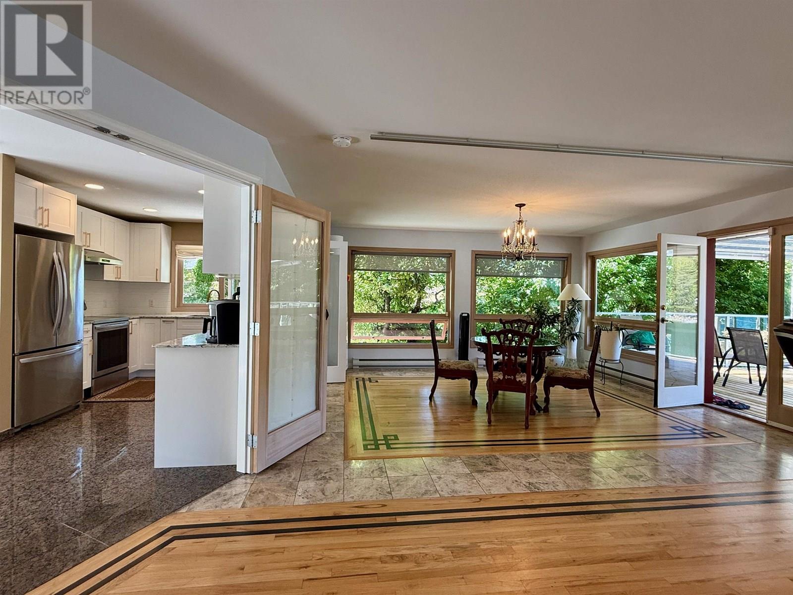 12879-12881 SUNSHINE COAST HIGHWAY, Madeira Park