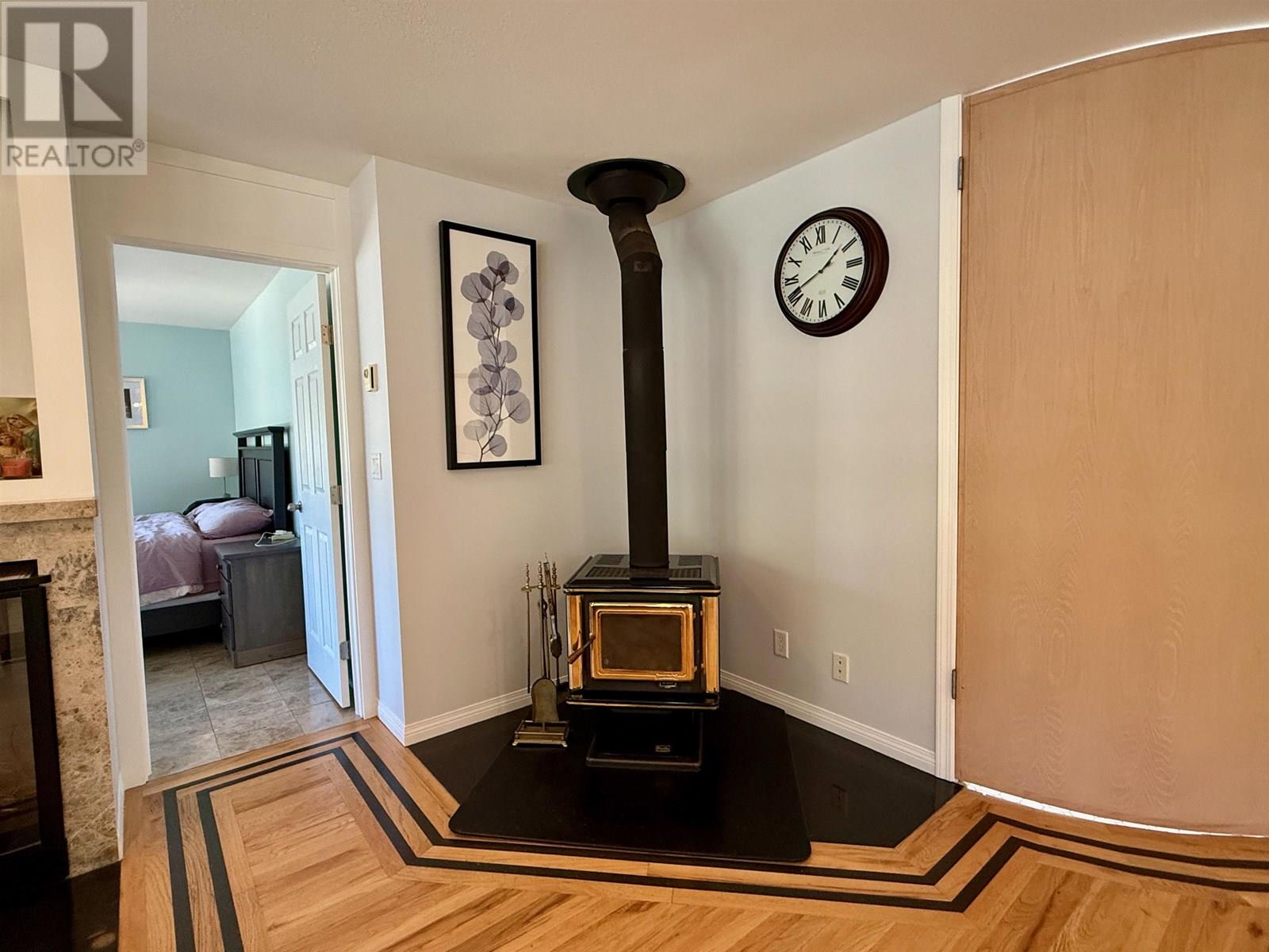 12879-12881 SUNSHINE COAST HIGHWAY, Madeira Park