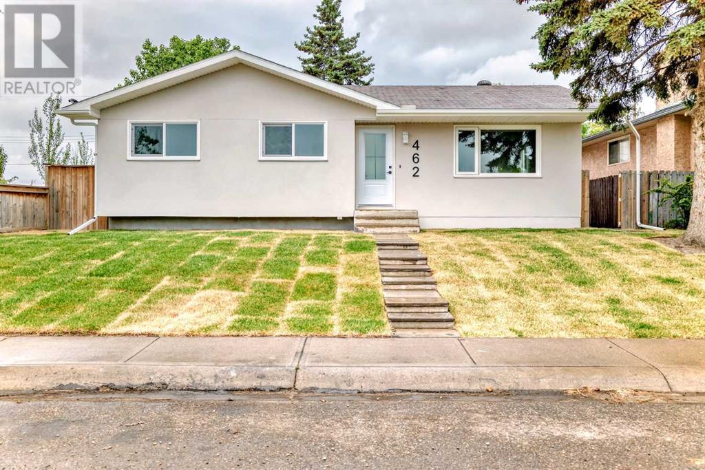 462 Penbrooke Crescent SE, Calgary, Alberta