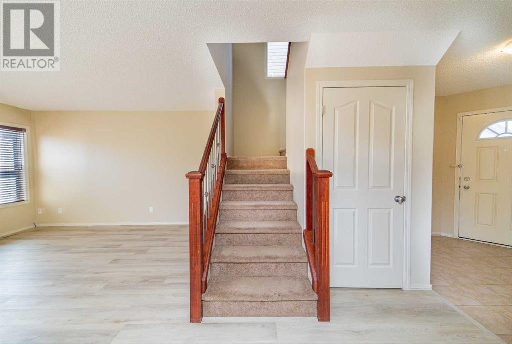 Single Family House for Sale in  Sage Valley Close NW Sage Hill Calgary 