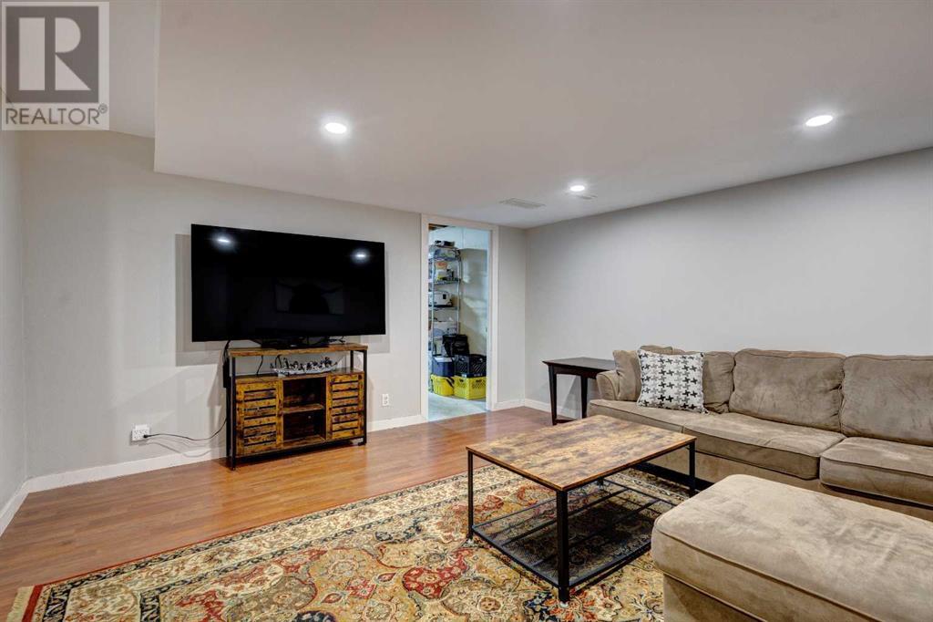Single Family House for Sale in   Street SE Ogden Calgary 
