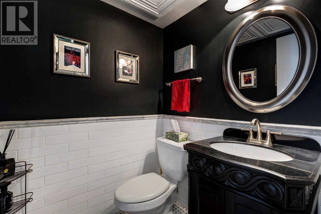 Single Family House for Sale in  Lake Moraine Place SE Lake Bonavista Calgary 