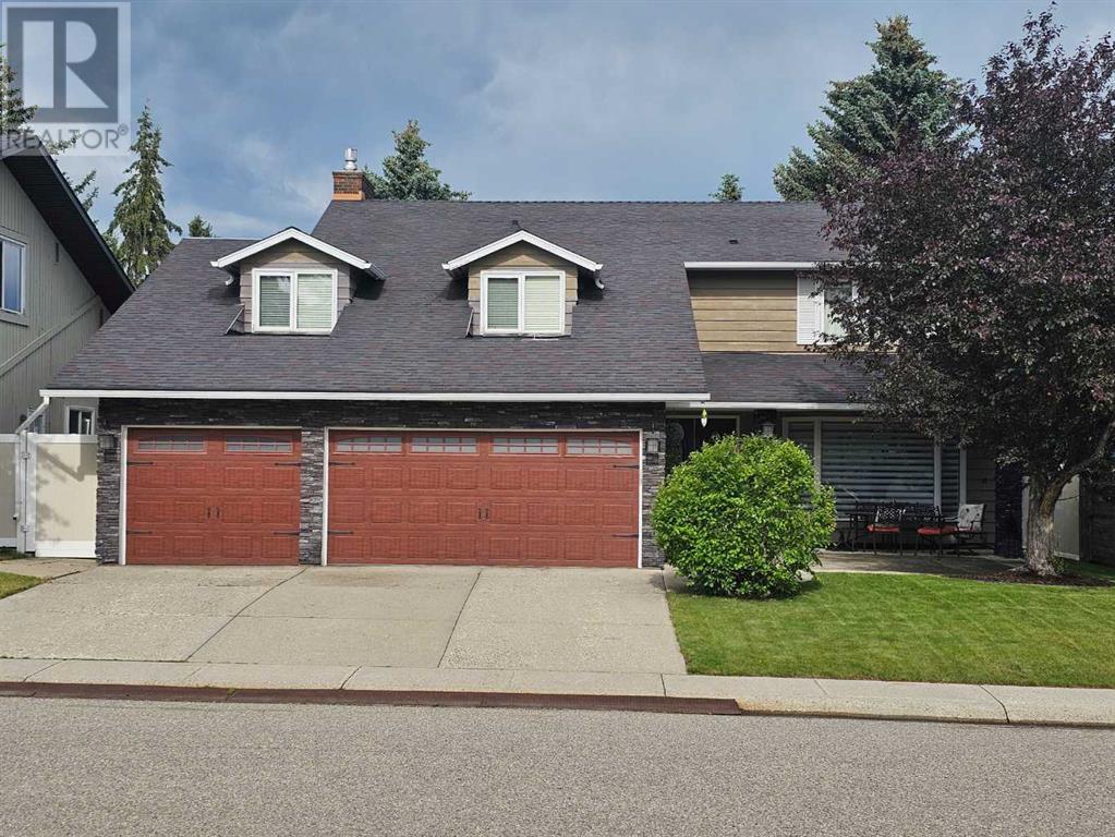 Single Family House for Sale in  Lake Moraine Place SE Lake Bonavista Calgary 