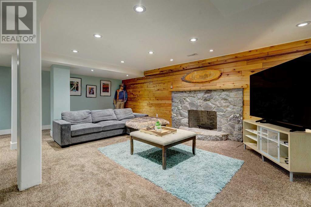 Single Family House for Sale in  Lake Moraine Place SE Lake Bonavista Calgary 