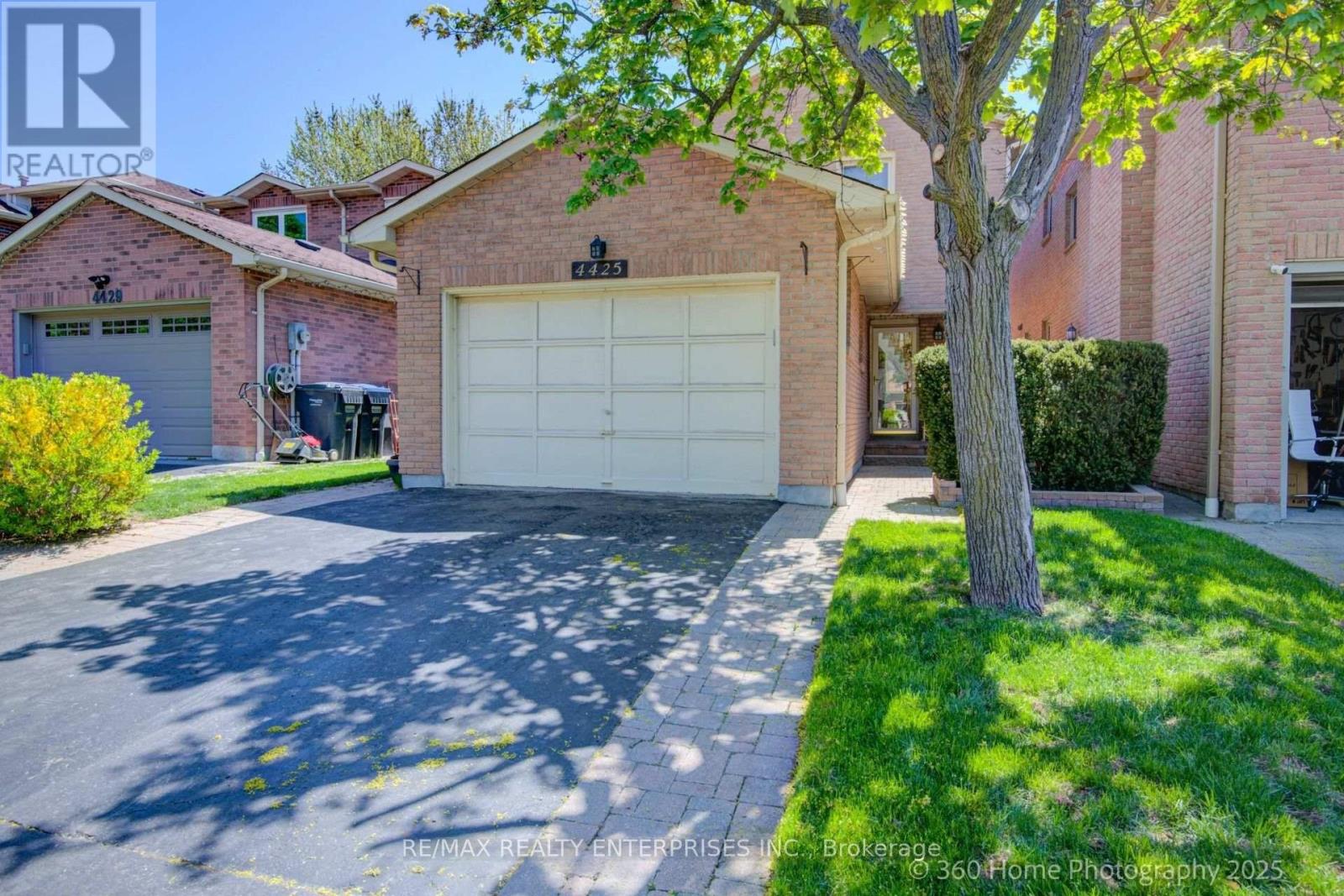 Photo 34 of 4425 Sawmill Valley Drive, Mississauga ON