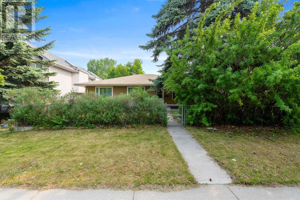 Single Family House Bungalow for Sale in   Avenue NW Bowness Calgary 