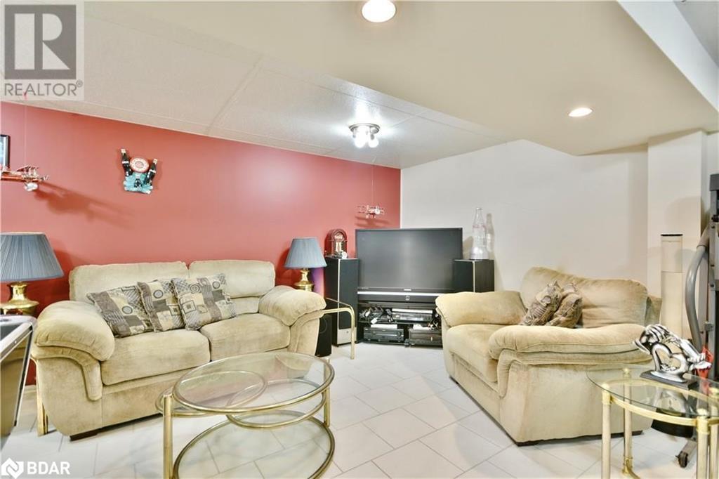 Photo 14 of 624 Bayview Drive, Midland ON