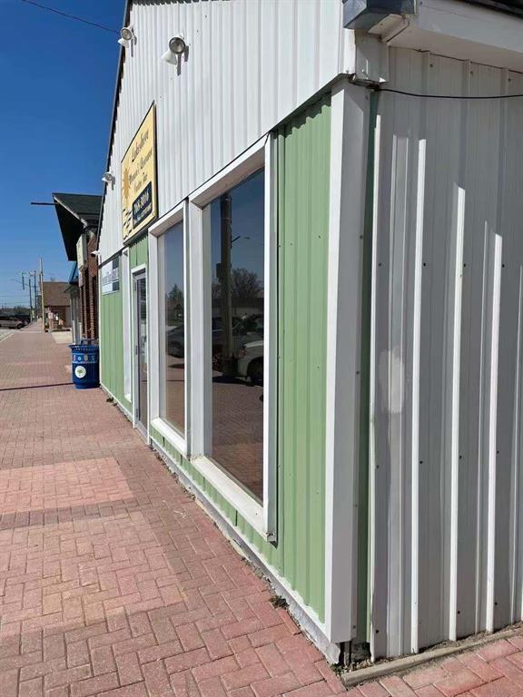 Photo 4 of 9 Main Street, Ashern MB