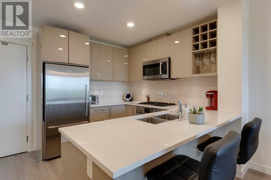 Single Family House for Sale in    Street NW Hillhurst Calgary 