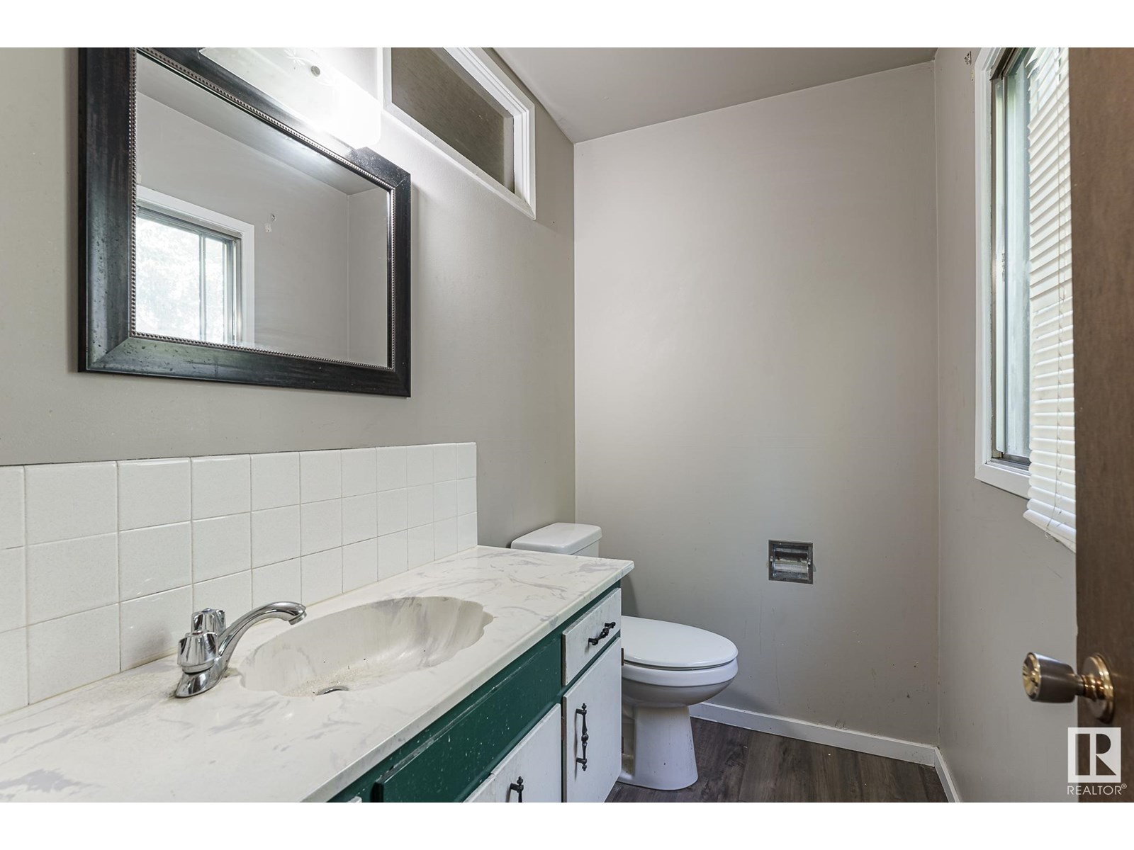 Photo 31 of 1450 34 St Sw, Edmonton AB
