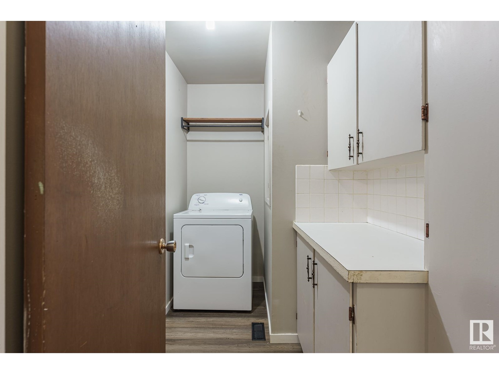 Photo 35 of 1450 34 St Sw, Edmonton AB