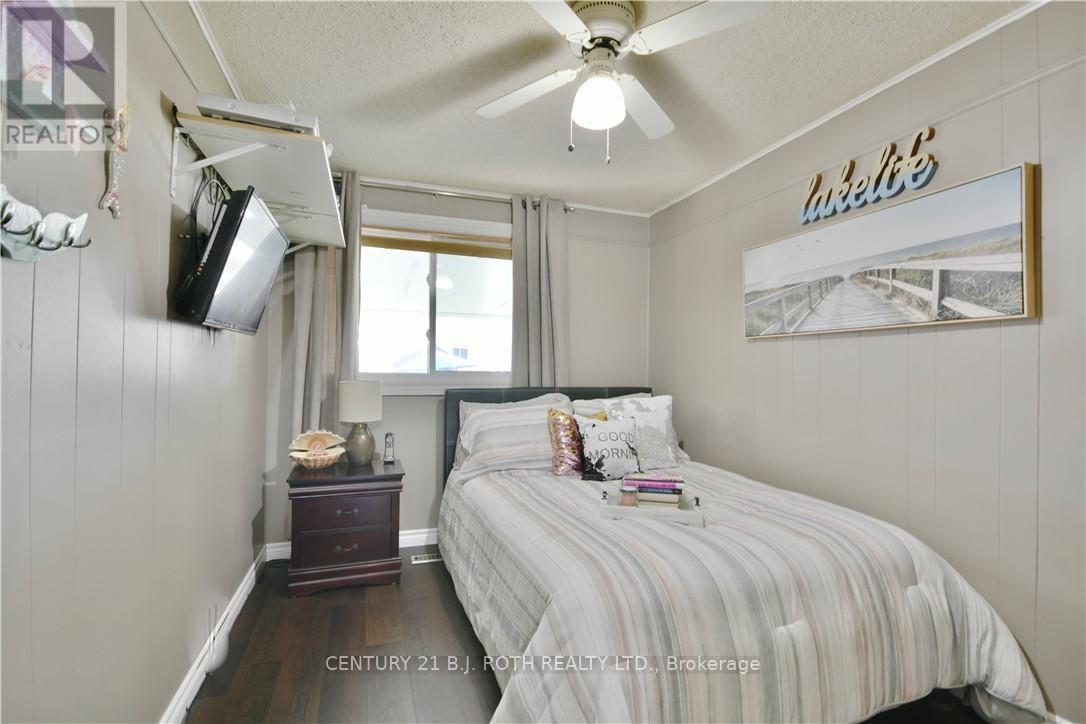 Photo 10 of 624 Bayview Drive, Midland ON