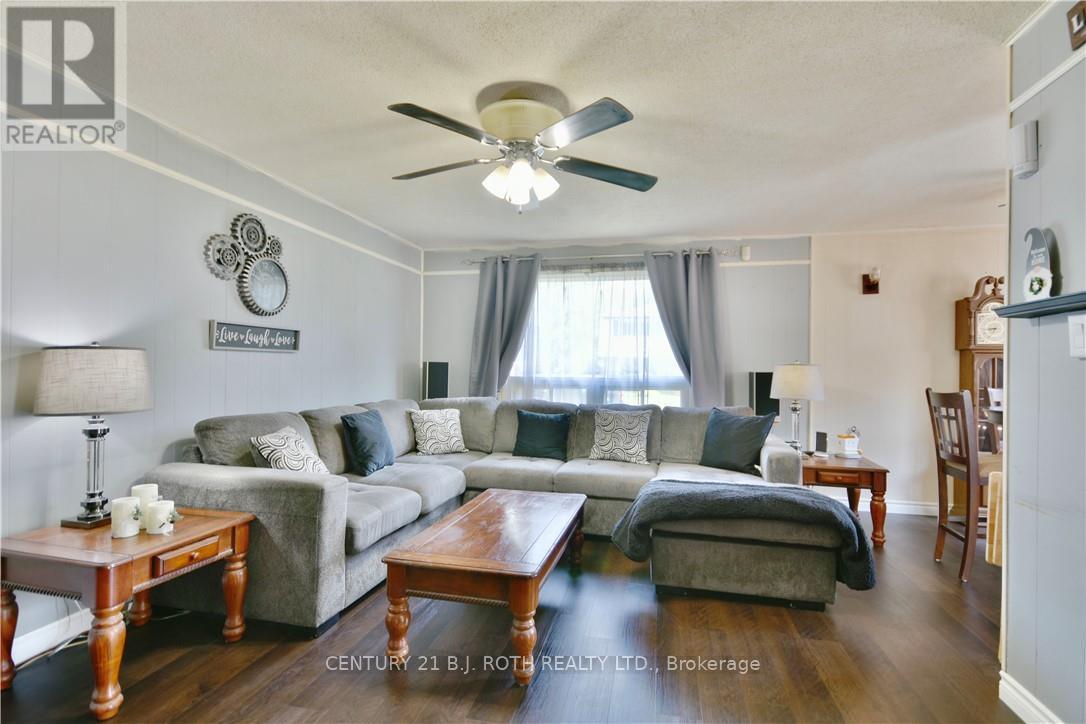 Photo 15 of 624 Bayview Drive, Midland ON