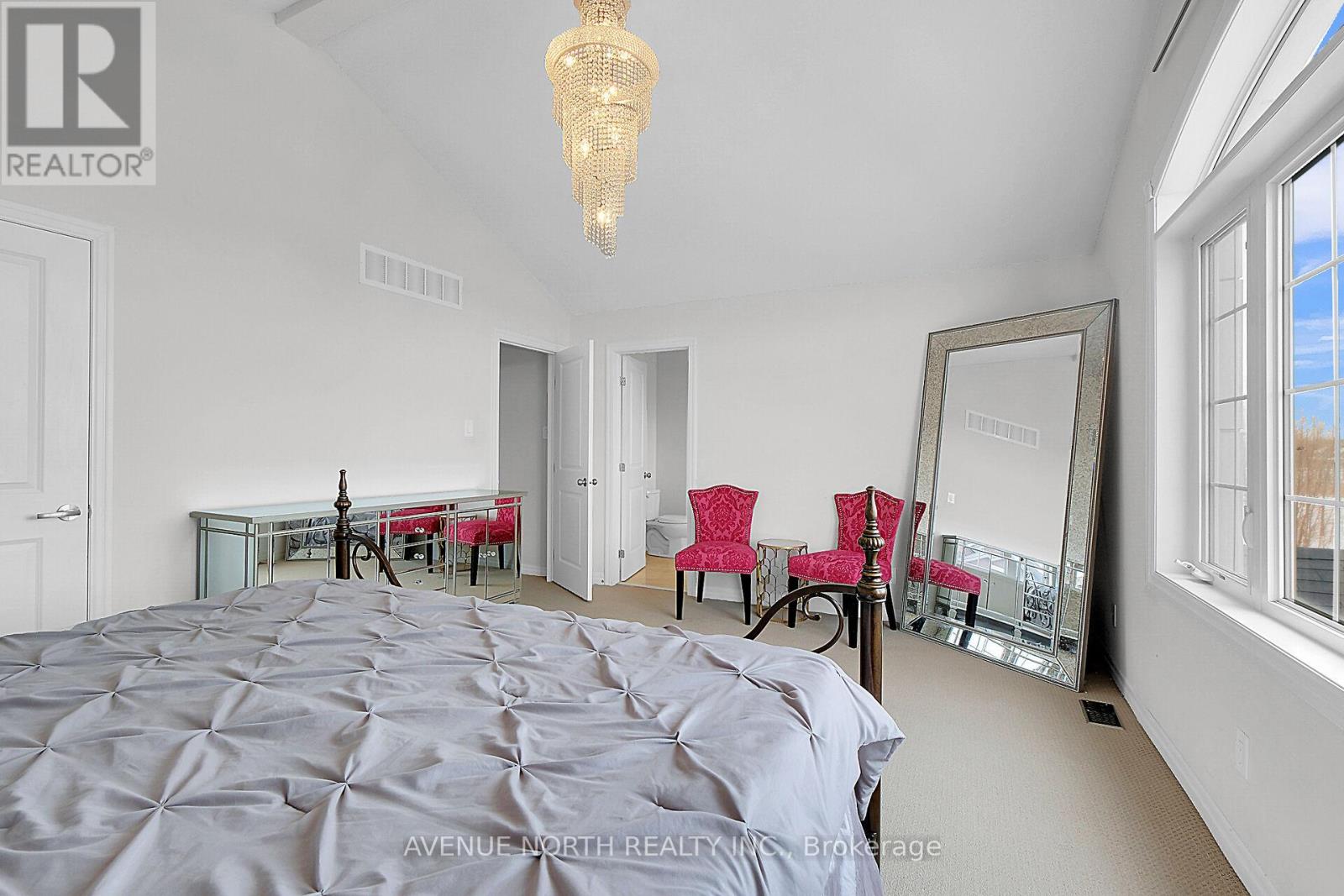 Photo 40 of 429 Dovehaven Street, Ottawa ON