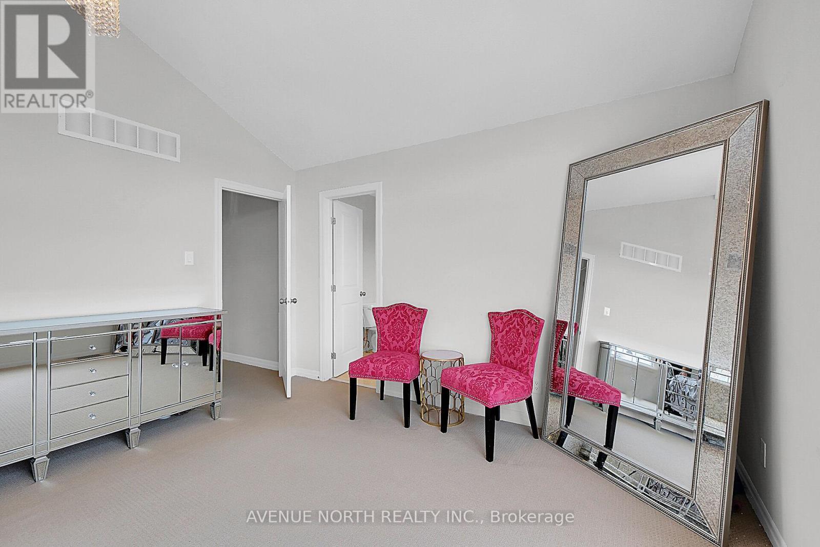 Photo 9 of 429 Dovehaven Street, Ottawa ON